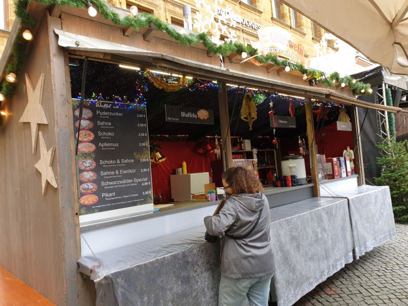 Opa und Omas Glühweinstand